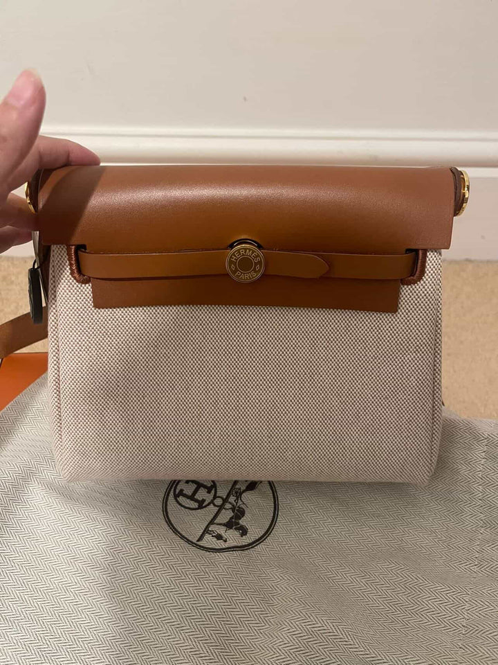 Hermes Herbag 20 Zip Ecru/Fauve Toile H Vache Hunter Leather Size Mini