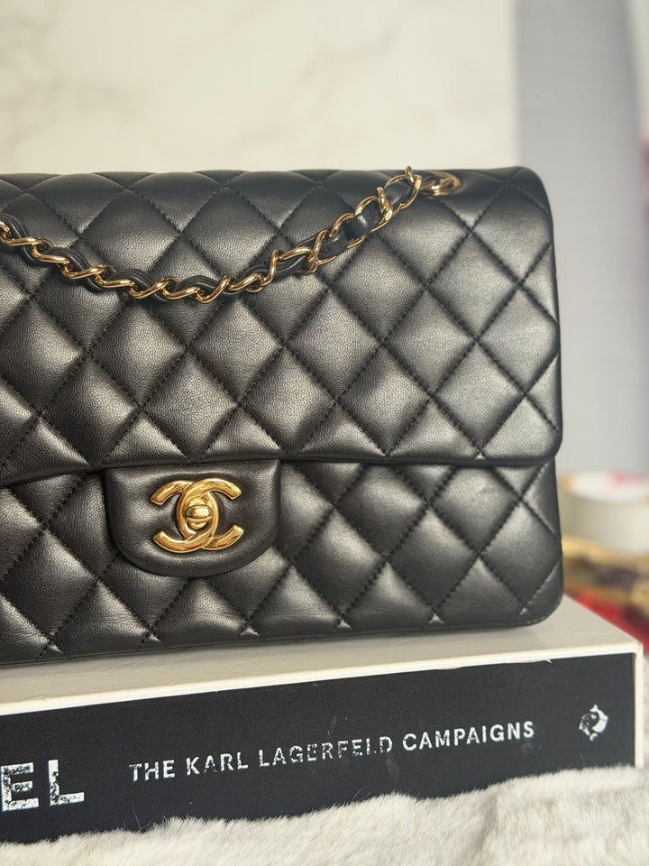 CHANEL series 14 Black Lambskin GHW Medium ML Timeless Classic Double Flap Bag 2011