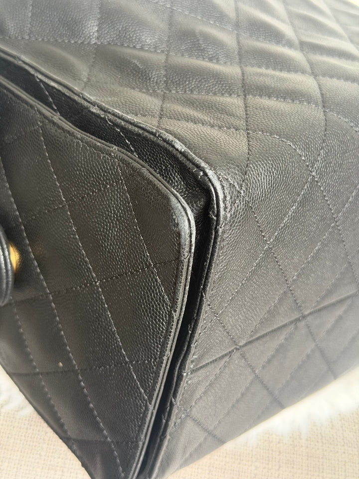 CHANEL Black Caviar aged GHW 25 Hobo Bag size Medium with detachable pouch 2025