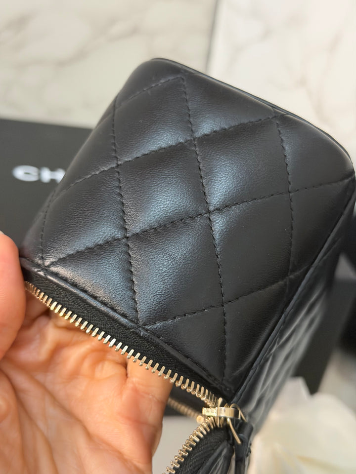 CHANEL series 31 Black Lambskin LGHW Small Vanity Case with Chain and Leather Top Handle