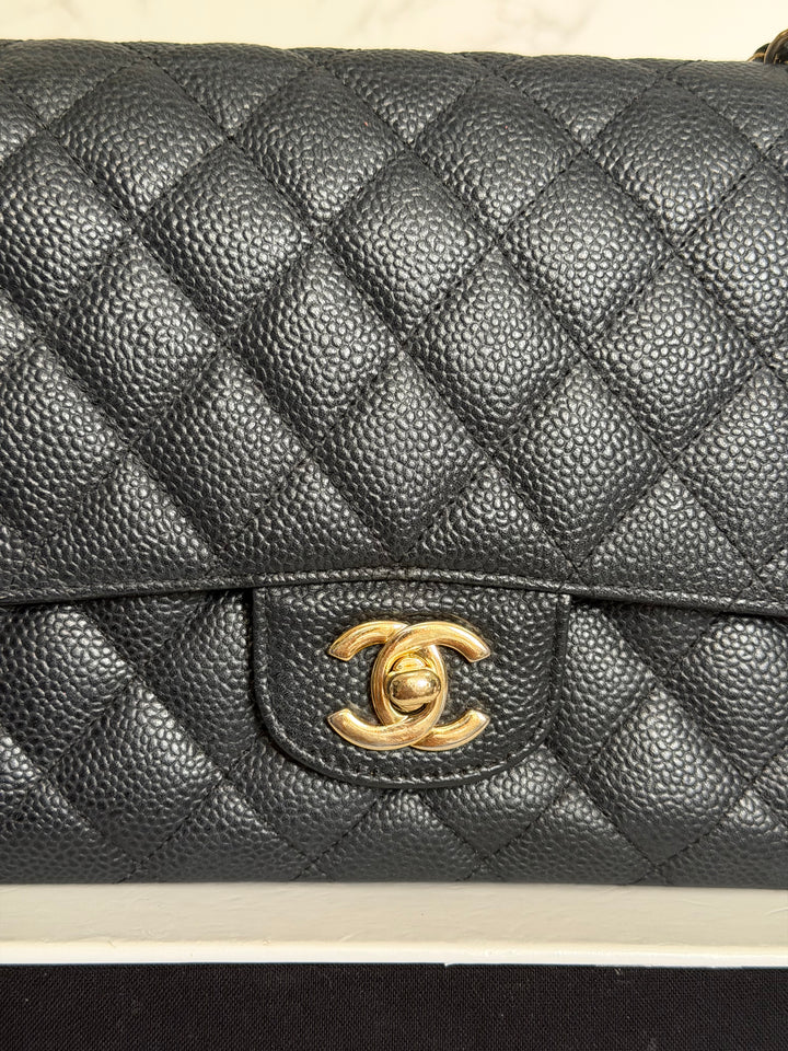 CHANEL series 16 Black Caviar GHW Medium ML Timeless Classic Double Flap bag 2011/2012