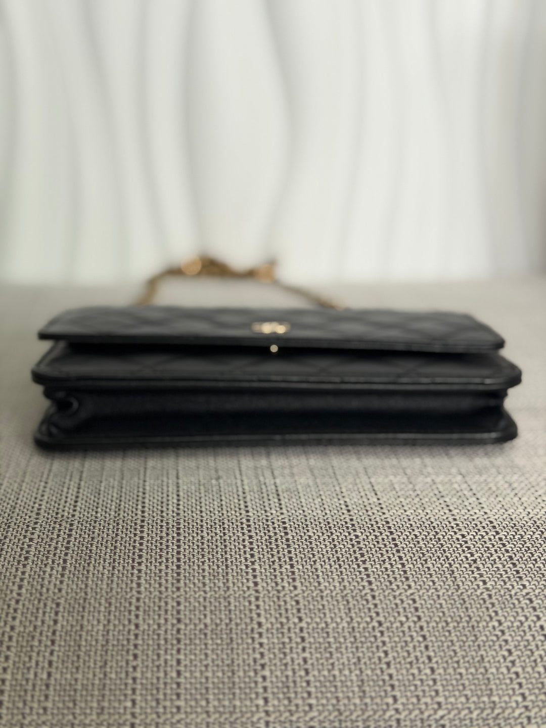 CHANEL series 25 2018 Black Lambskin LGHW Classic Wallet On Chain (WOC)
