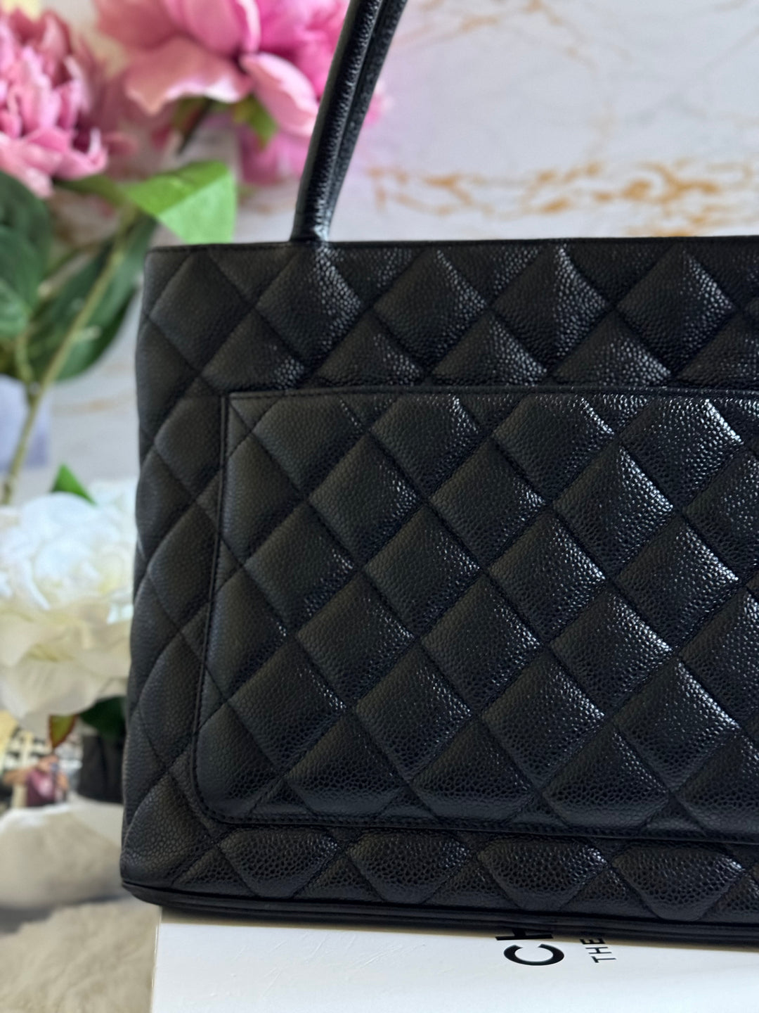 Chanel series 7 Vintage 2002-2003 Black Caviar GHW Medallion Tote Bag