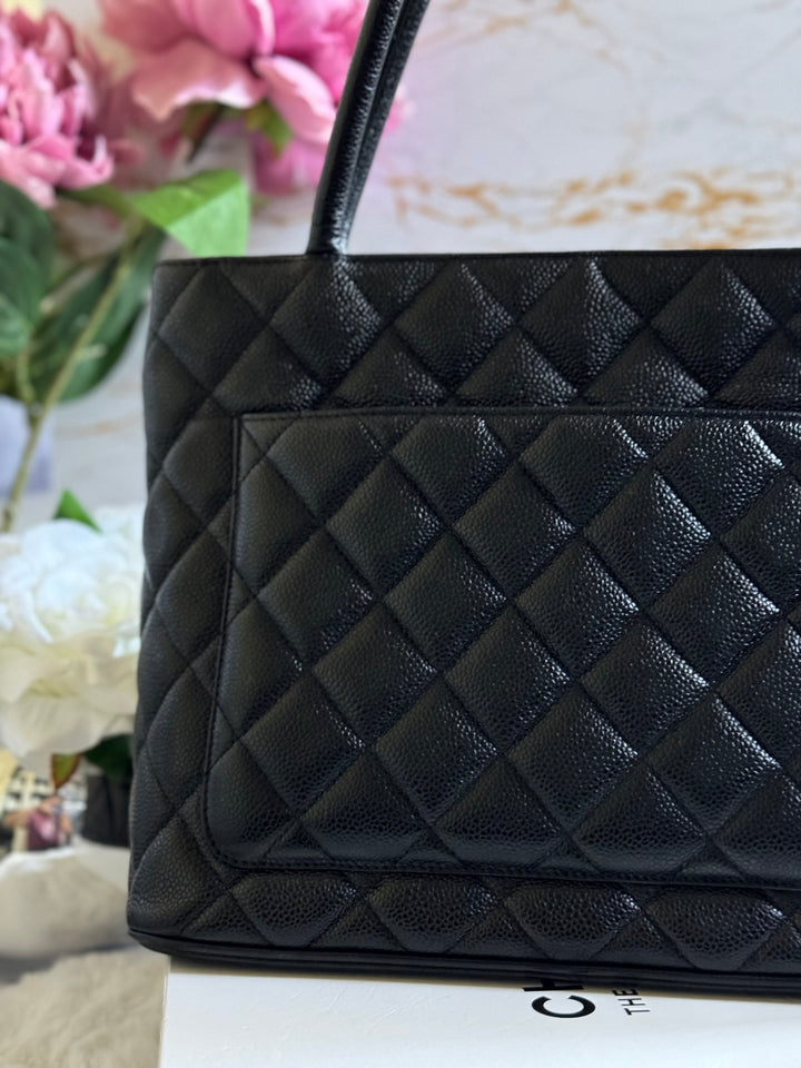 Chanel series 7 Vintage 2002-2003 Black Caviar GHW Medallion Tote Bag