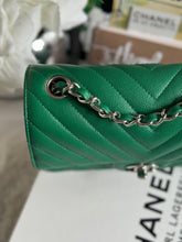 Load image into Gallery viewer, Chanel series 24 (2017) Green Caviar SHW Chevron Mini Rectangular Flap Bag
