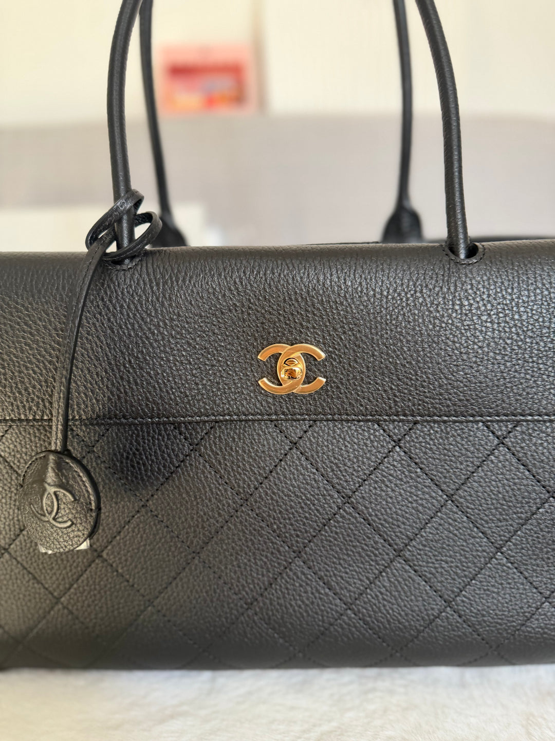 CHANEL Métiers d’art 26A 2026 Black Caviar Medium Shopping Tote Bag GHW NEW Size AP6428