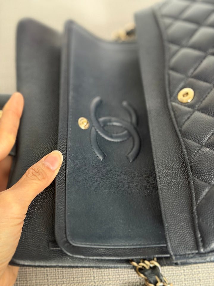 CHANEL series 30 Dark Navy Caviar LGHW Small Timeless Classic Double Flap Bag 2020