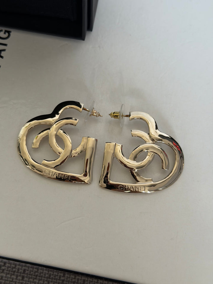 CHANEL Light Gold Heart Earrings 2022