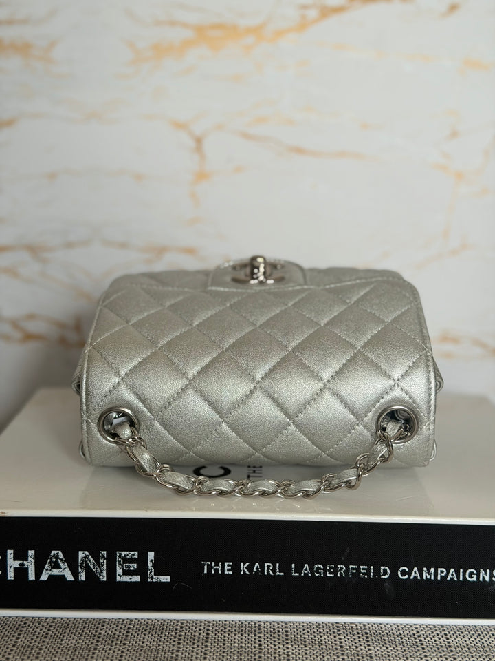 CHANEL Metallic Silver Lambskin SHW Square Mini Flap Bag 2021 21P collection series 31