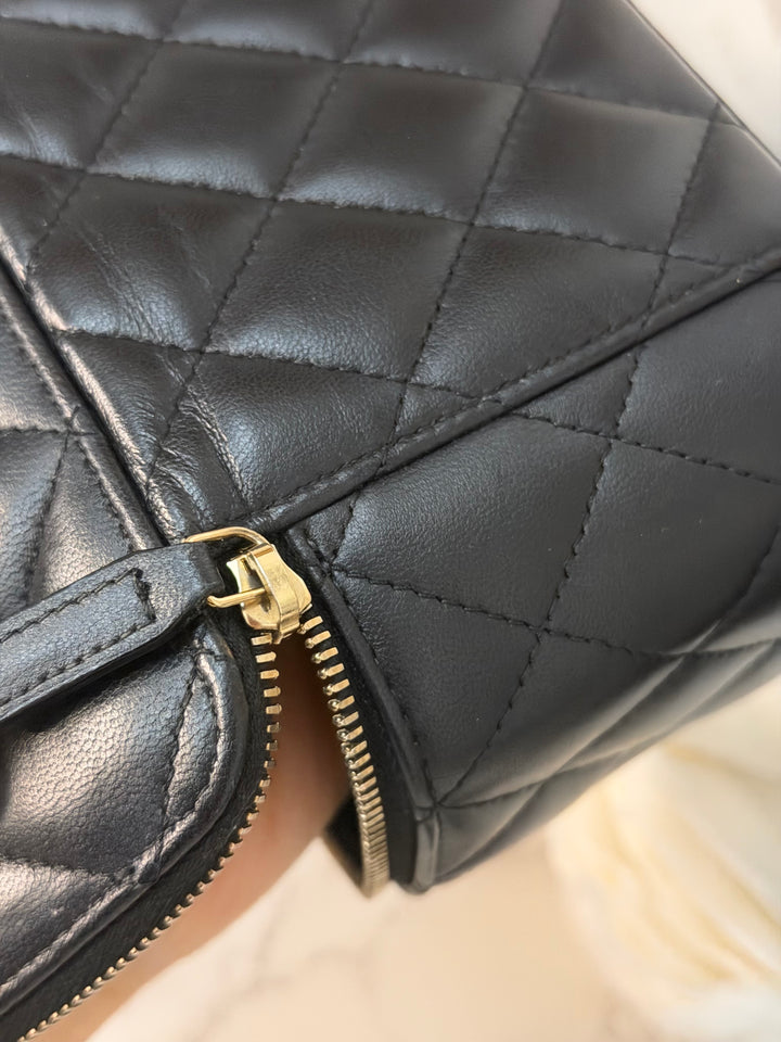 CHANEL series 31 Black Lambskin LGHW Small Vanity Case with Chain and Leather Top Handle