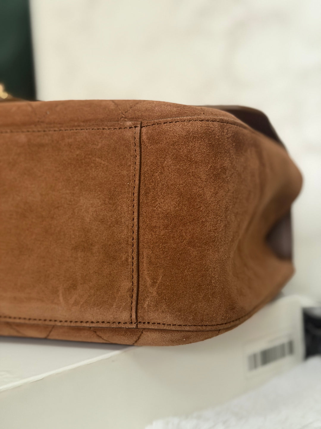CHANEL 26A Métiers d’art Collection Camel Suede Leather LGHW Maxi 32 cms Flap Bag Matthieu Blazy 2026