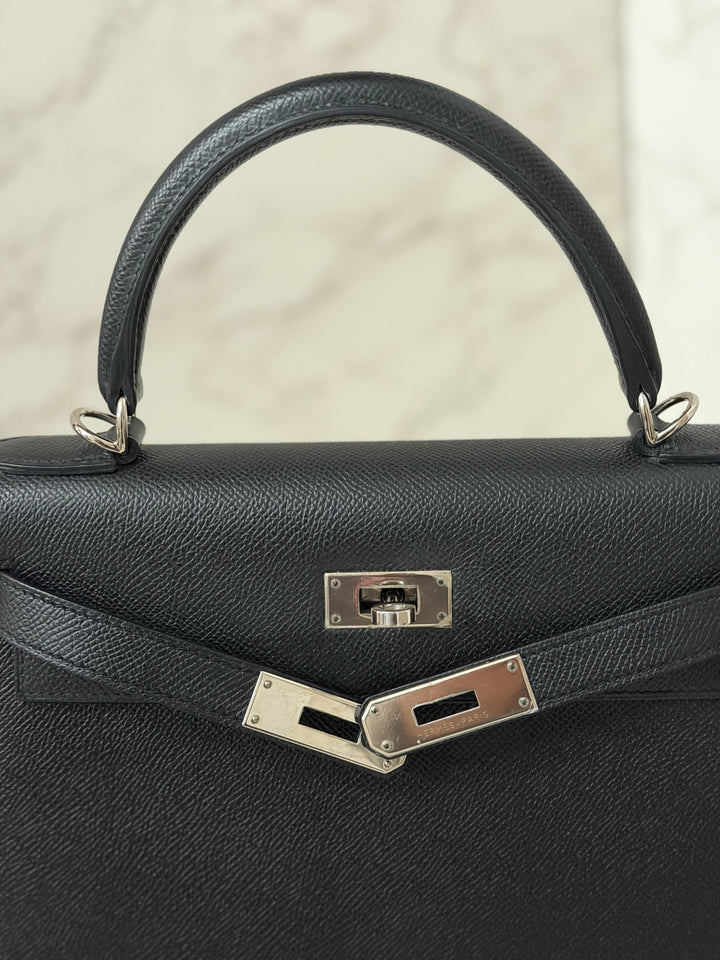 HERMES Black Noir Sellier Epsom Leather PHW Kelly 28 Stamp R 2014