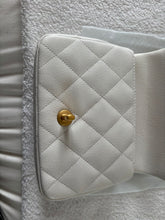 Load image into Gallery viewer, CHANEL 23P 2023 White Caviar Sweetheart Adjustable Chain Small Flap Bag Aged GHW
