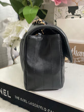 Load image into Gallery viewer, Chanel series 26 (2018) Black Lambskin Chevron LGHW Mini rectangular Flap Bag
