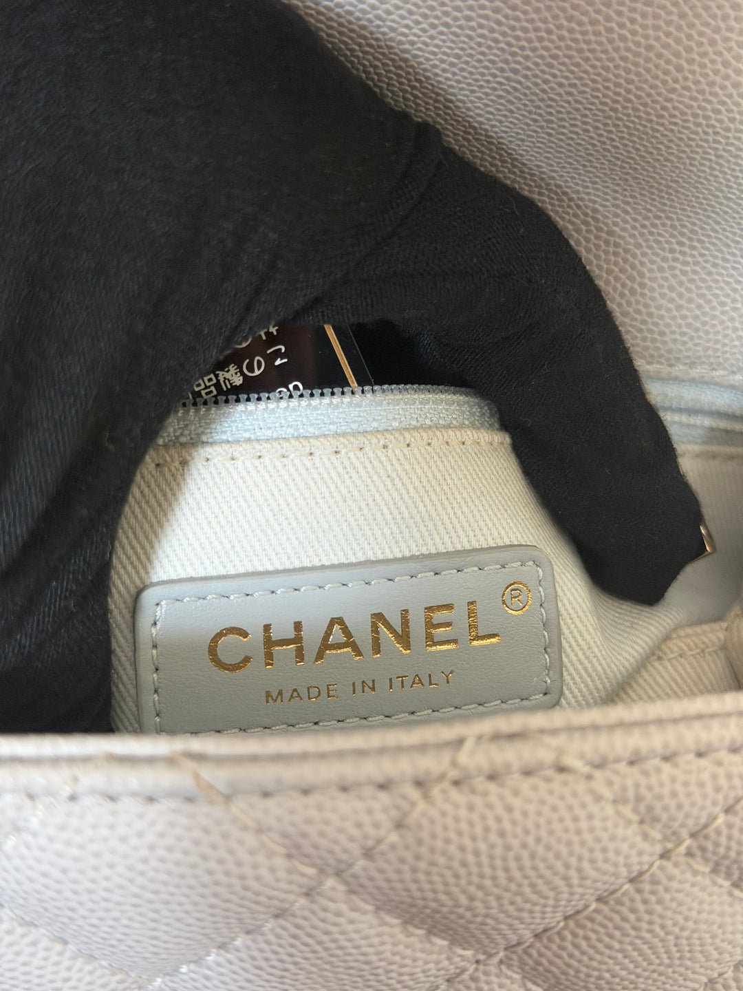 CHANEL series 27 Light Grey Caviar LGHW Coco Handle Size Small with Detachable Shoulder strap 2018