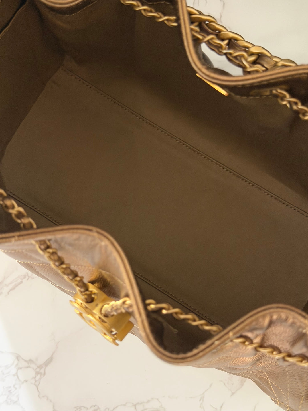 CHANEL 25A 2025 Bronze Caviar aged GHW 25 Hobo Bag size Small