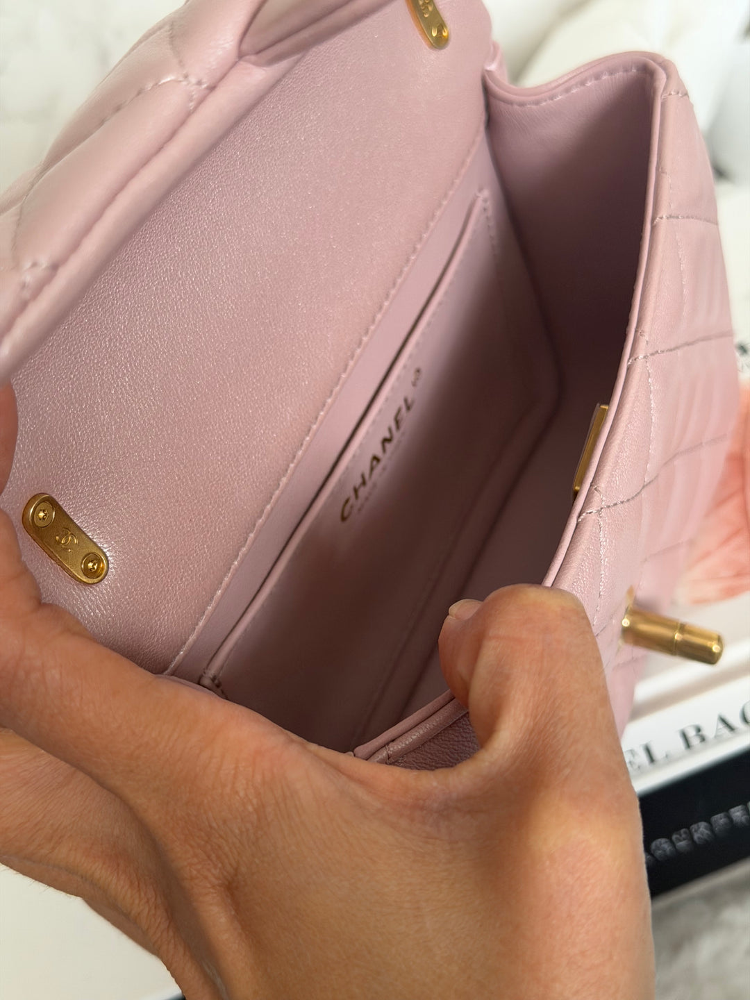 CHANEL 24P Pearly Pink Lambskin Pearl Twist Aged GHW Flap Bag 2024