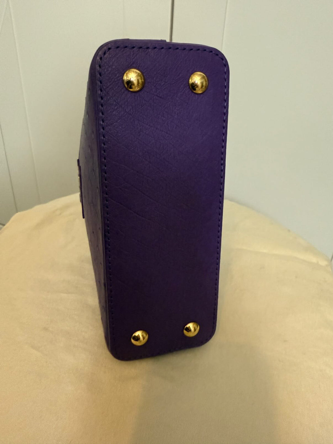 LOUIS VUITTON LV Mini Capucines LGHW Amethyst Ostrich Leather with detachable strap