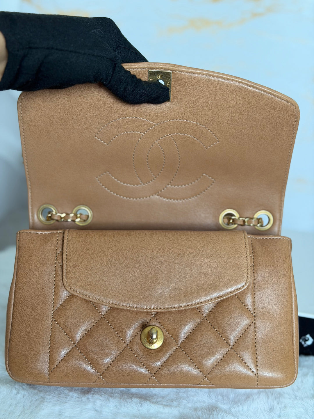 CHANEL series 21 Caramel Brown Lambskin aged GHW Diana Reissue Flap Bag size SMALL 2015