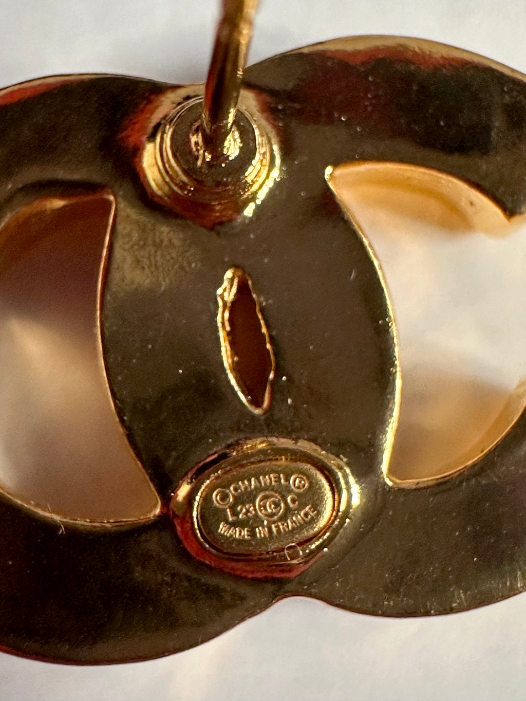Chanel 23C Ombré Pink and orange Gold tone earrings