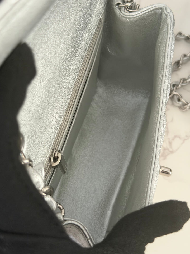 Chanel Series 31 21P Collection Iridescent Silver lambskin SHW Square Mini Flap Bag 2021