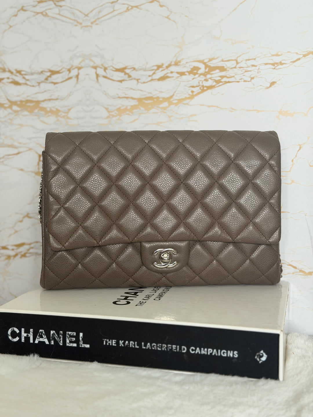 CHANEL series 17 Khaki Caviar SHW Classic Clutch with Chain
