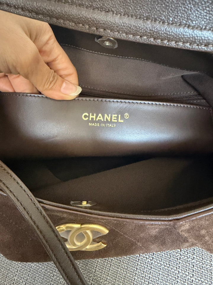 CHANEL 26C Brown Suede Maxi Hobo Bag 2026