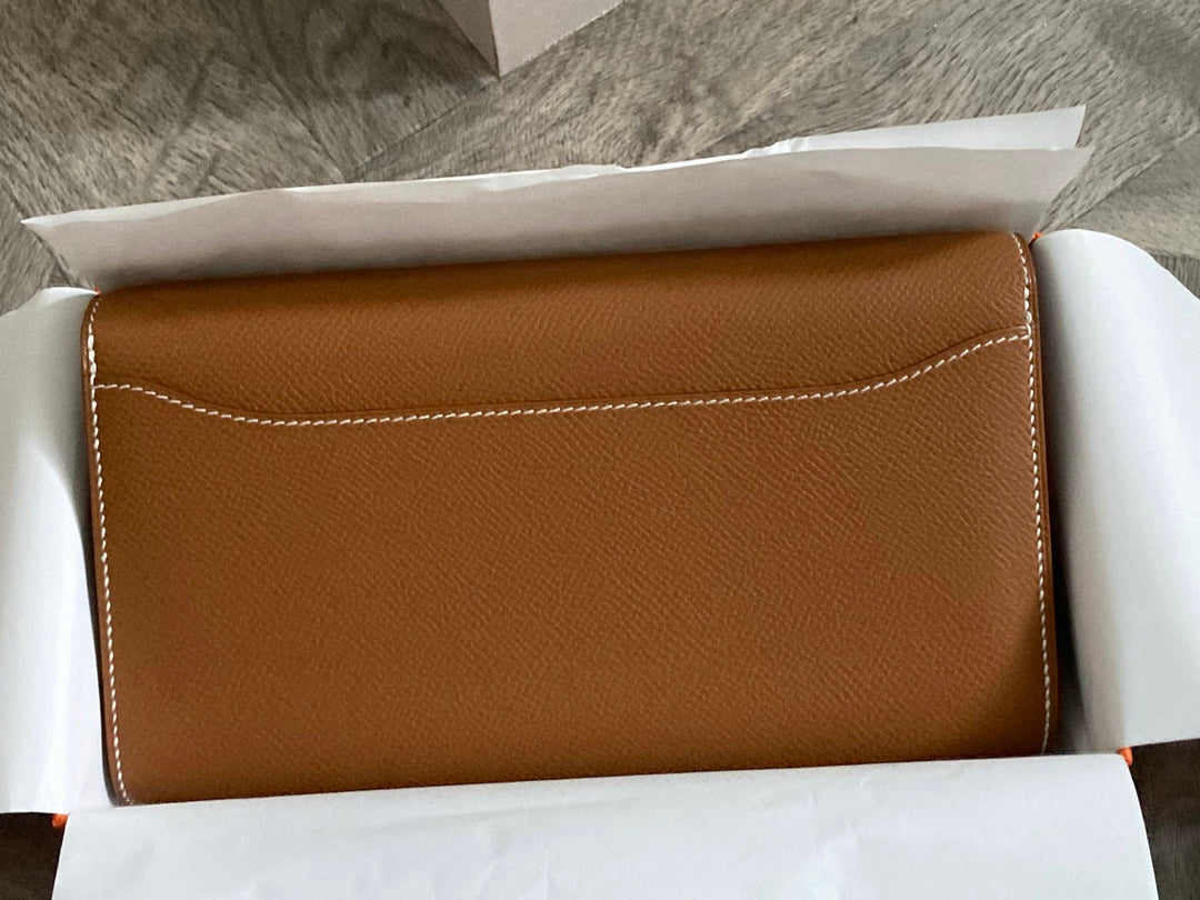 Hermes Constance to go in Gold leather with Palladium hardware