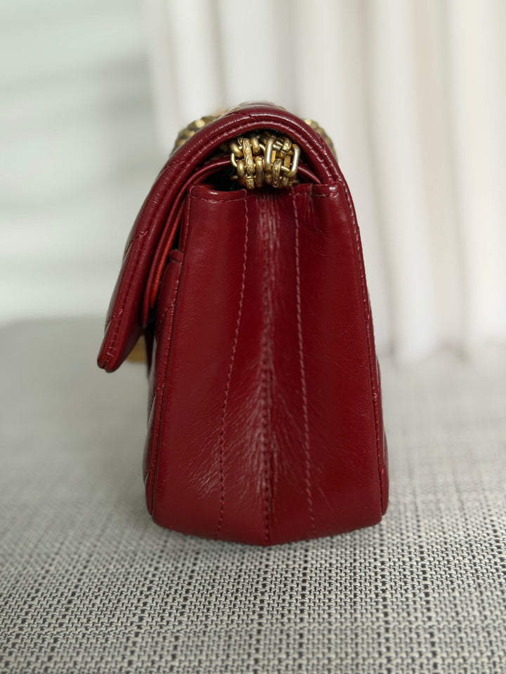 CHANEL 16A collection 2016 Series 23 Burgundy Calf skin Chevron Mini Reissue Flap Bag with Aged GHW