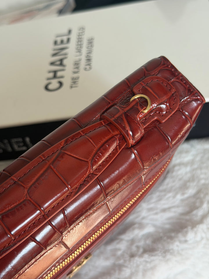CHANEL 26B Croc Embossed Burgundy Calf Skin LP Long Vanity size Medium 23 cms 2026 Matthieu Blazy