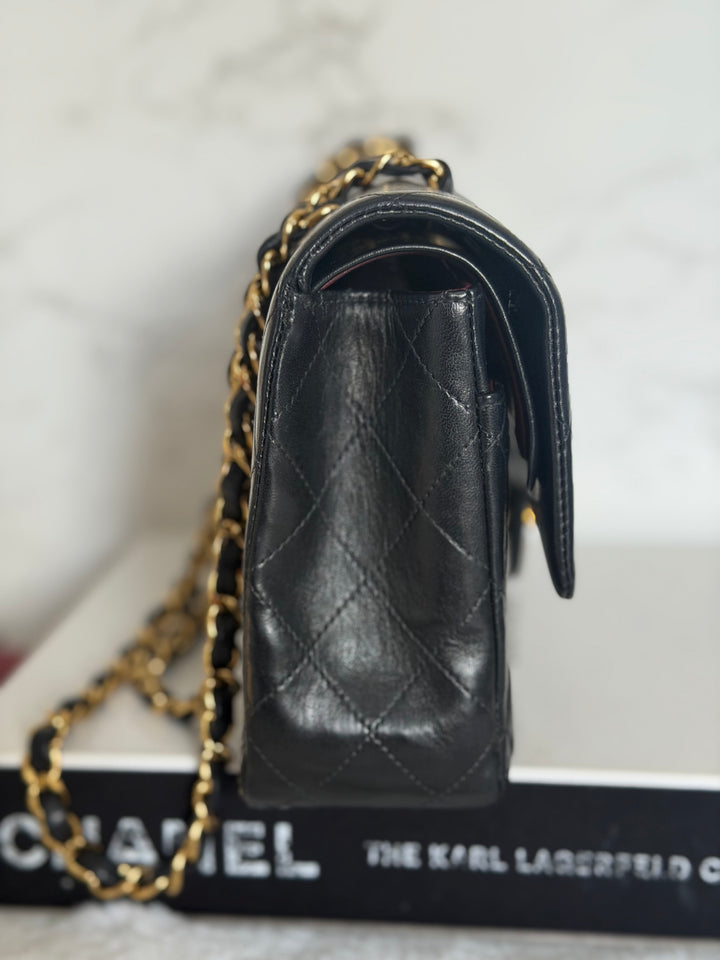 CHANEL series 6 Black Lambskin 24K GHW Vintage Medium ML Timeless Classic Double Flap Bag circa 2000-2002