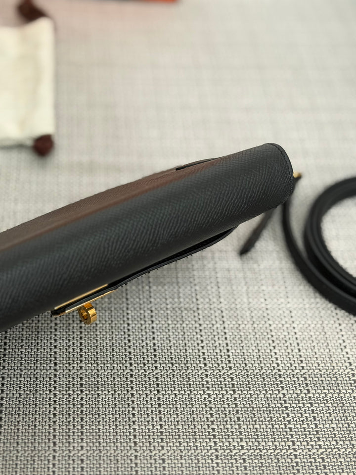 HERMES Noir Black Epsom Leather GHW Kelly To Go Stamp Z 2021