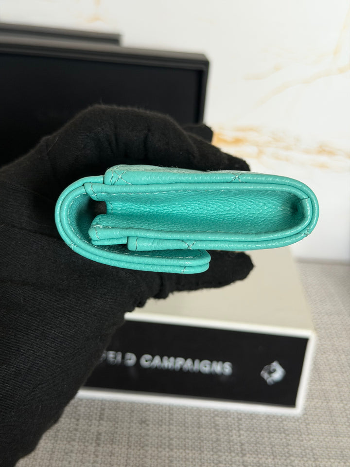 CHANEL 25C Turquoise Caviar LGHW Classic Snap Flap Card holder 2025