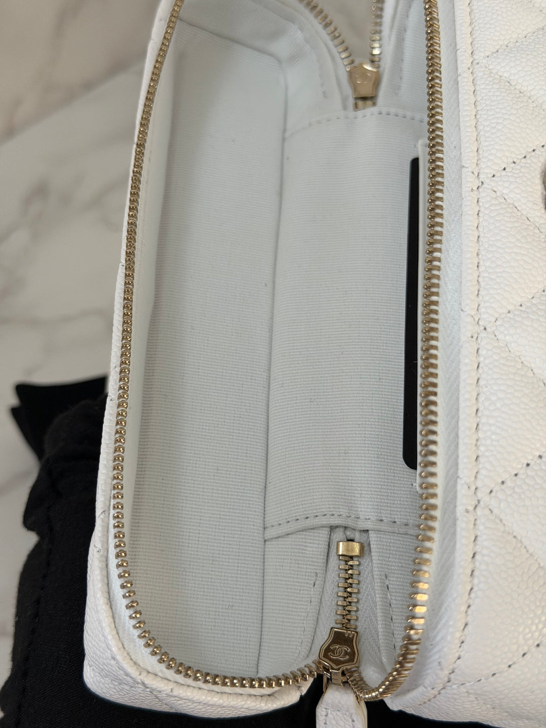 CHANEL 26C White Caviar LGHW Long Vanity with Detachable Chain