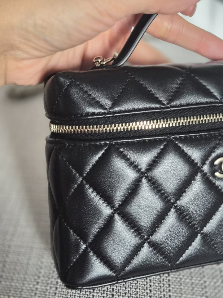 CHANEL Black Lambskin LGHW Long Vanity Top Handle with Detachable Chain 2025