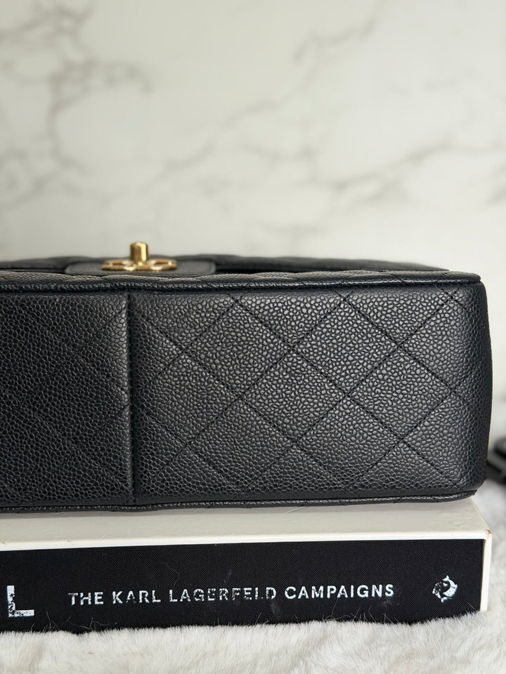 CHANEL series 17 Black Caviar GHW Jumbo Classic Double Flap Bag 2012