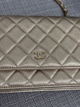 Load image into Gallery viewer, Chanel 21P 2021 Pre Spring/Summer Collection series 31 Iridescent Gold Lambskin Champagne GHW Classic Wallet on Chain (WOC)
