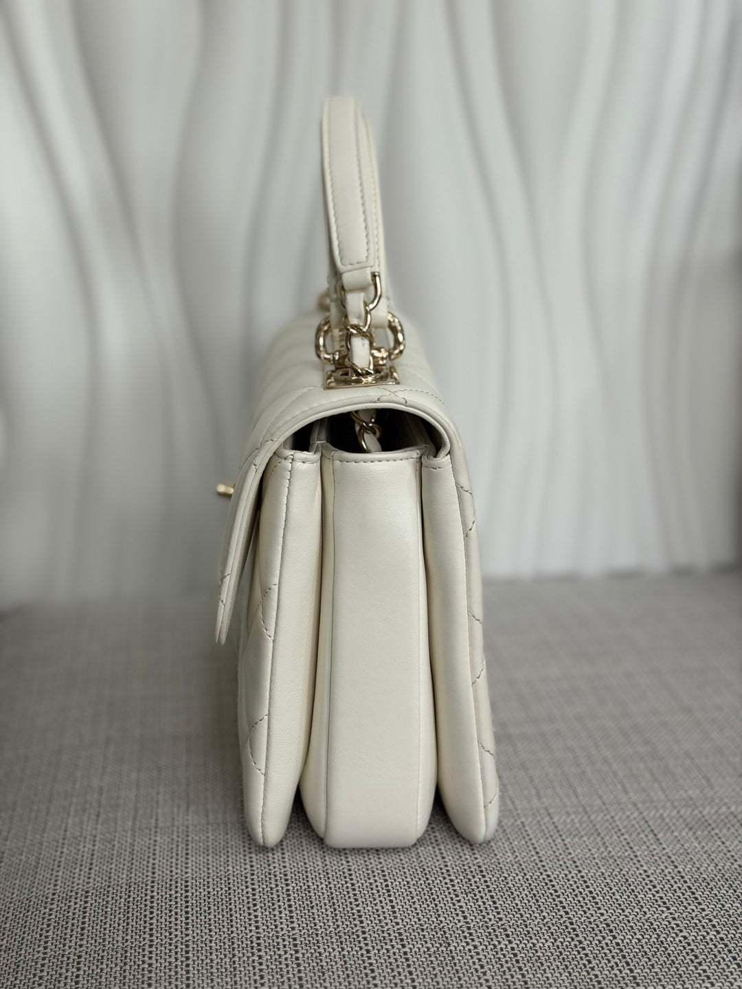 CHANEL 23S collection 2023 White Lambskin LGHW Trendy CC Flap Bag size Small with raised CHANEL Engraved Plate Top Handle