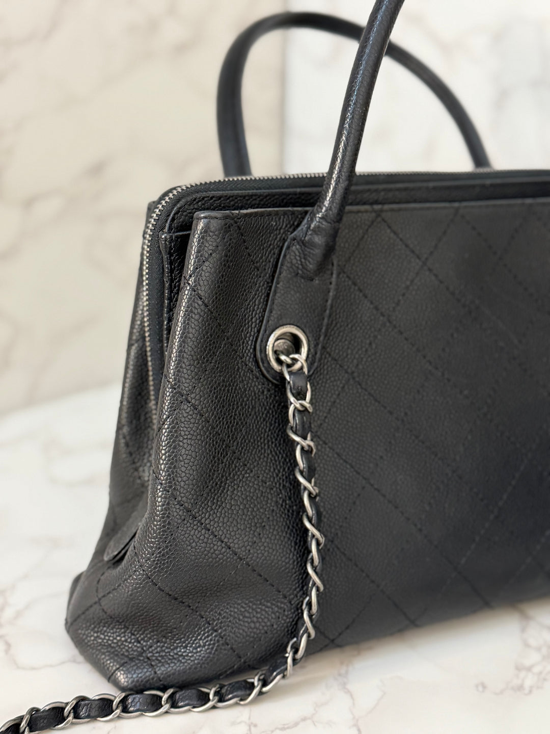 CHANEL series 23 Black Caviar Ruthenium HW Tote Bag with Shoulder Chain strap
