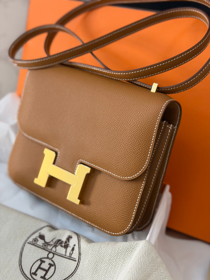 HERMÈS Constance 18 Gold Epsom Leather GHW Stamp B - 2023