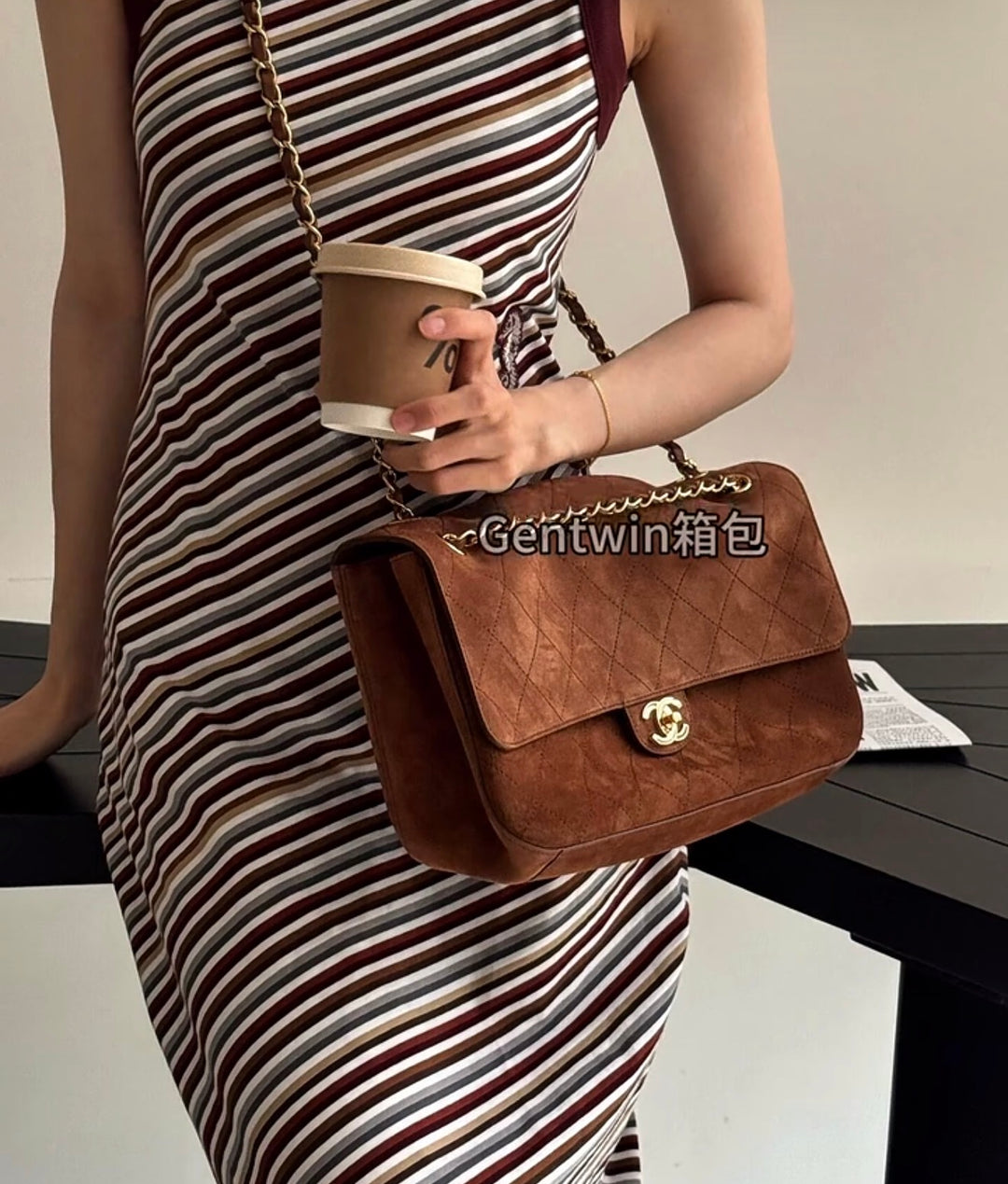 CHANEL 26A Métiers d’art Collection Camel Suede Leather LGHW Maxi 32 cms Flap Bag Matthieu Blazy 2026