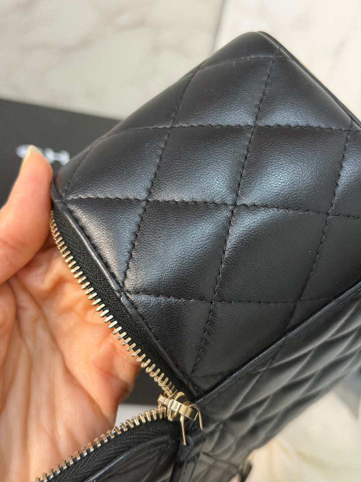 CHANEL series 31 Black Lambskin LGHW Small Vanity Case with Chain and Leather Top Handle