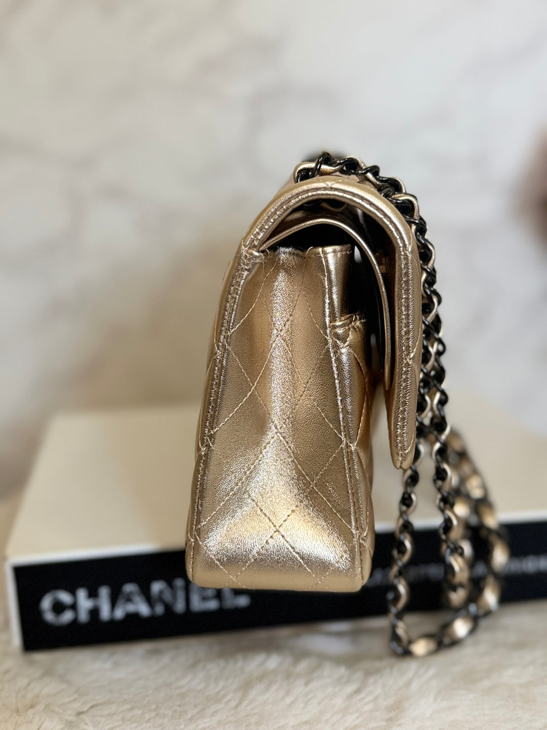 CHANEL series 31 Gold Metallic Lambskin So Black Hardware Medium ML timeless Classic Double Flap Bag 2020/2021