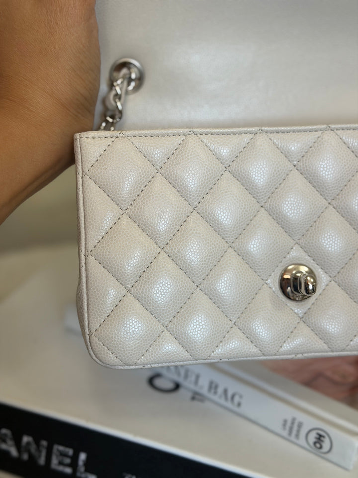 CHANEL 18B series 26 Ivory Caviar SHW Mini Rectangular Flap Bag 2018