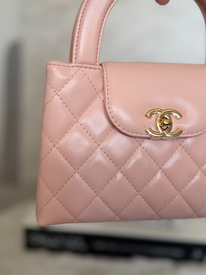 CHANEL 26B Light Pink Calf Skin Kelly Shopping Bag size Small 19 cms 2026