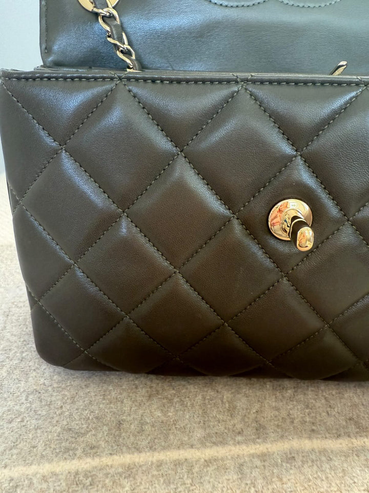 CHANEL series 23 2016 Khaki Green Lambskin LGHW Trendy CC Flap bag size Small with detachable chain