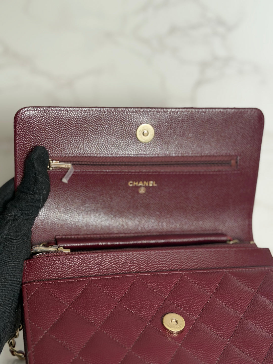 CHANEL 21B Burgundy Caviar LGHW Classic Wallet On Chain (WOC) 2021