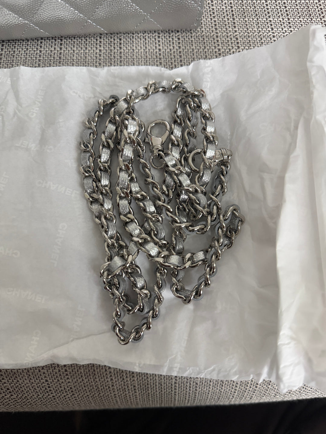 CHANEL 26C Silver Caviar SHW Long Vanity with detachable chain 2025/2026