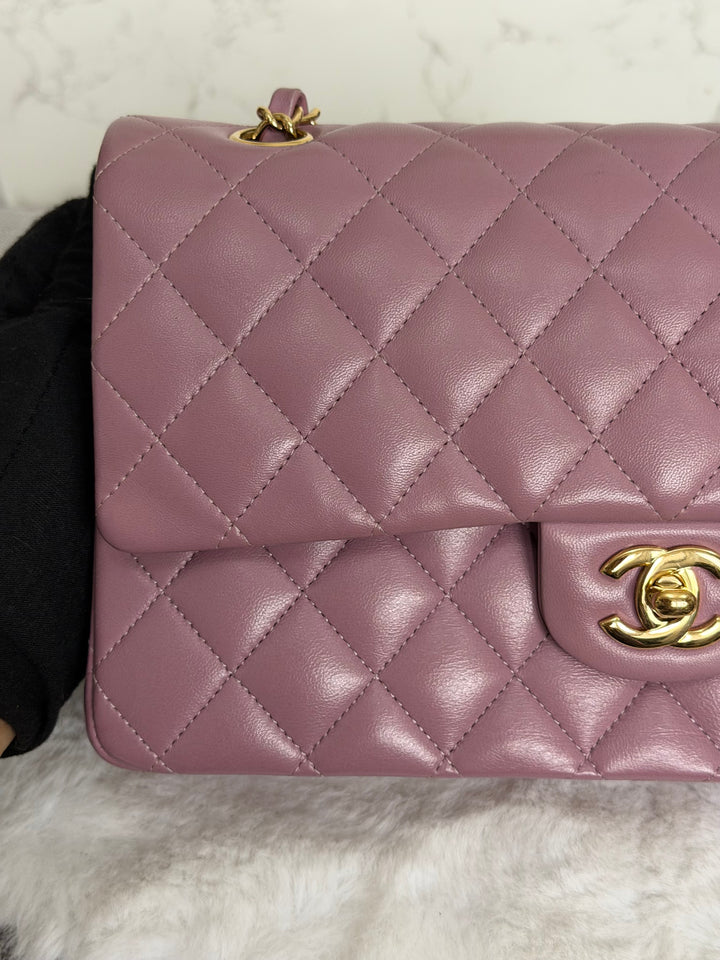 CHANEL series 21 Mauve Pink Purple Lambskin LGHW Medium ML Timeless Classic Double Flap Bag 2015