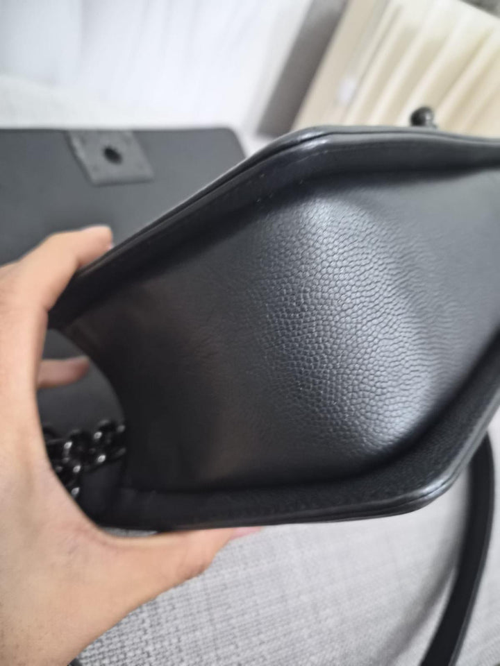CHANEL Series 25 Black Caviar So Black Hardware Old Medium Le Boy Bag 2017/2018